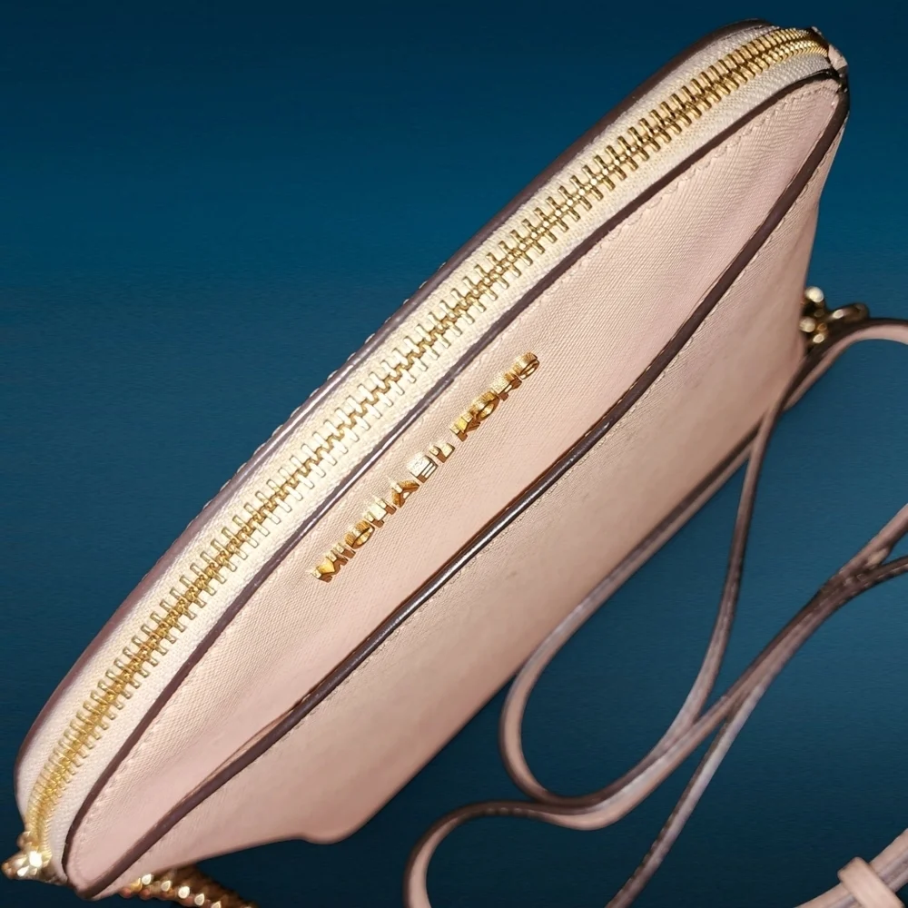 Michael Kors Crossbody Bag